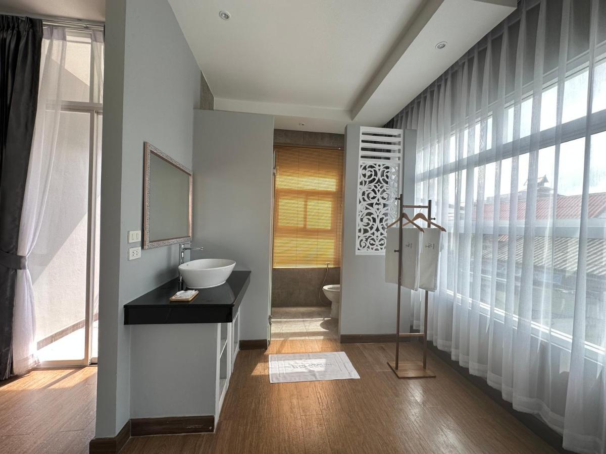 The White House Rachamankha เดอะ ไวท์เฮ้าส์ ราชมรรคา Vandrarhem Chiang Mai Exteriör bild