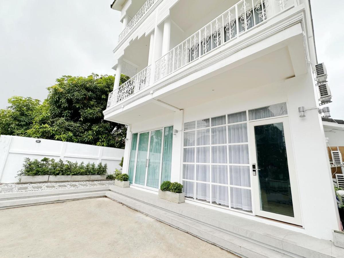 The White House Rachamankha เดอะ ไวท์เฮ้าส์ ราชมรรคา Vandrarhem Chiang Mai Exteriör bild